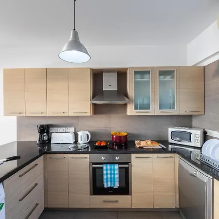 Blue Coral Villas: Exclusive Oceanfront Retreat Coral Bay