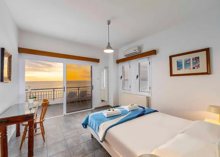 Blue Coral Three Exclusive - Poseidon - Nautilus - Oceanos - And - Baby Coral Coral Bay