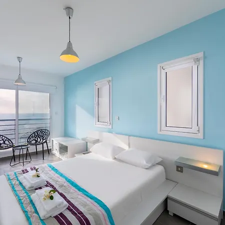 Blue Coral Villas: Exclusive Oceanfront Retreat * Coral Bay